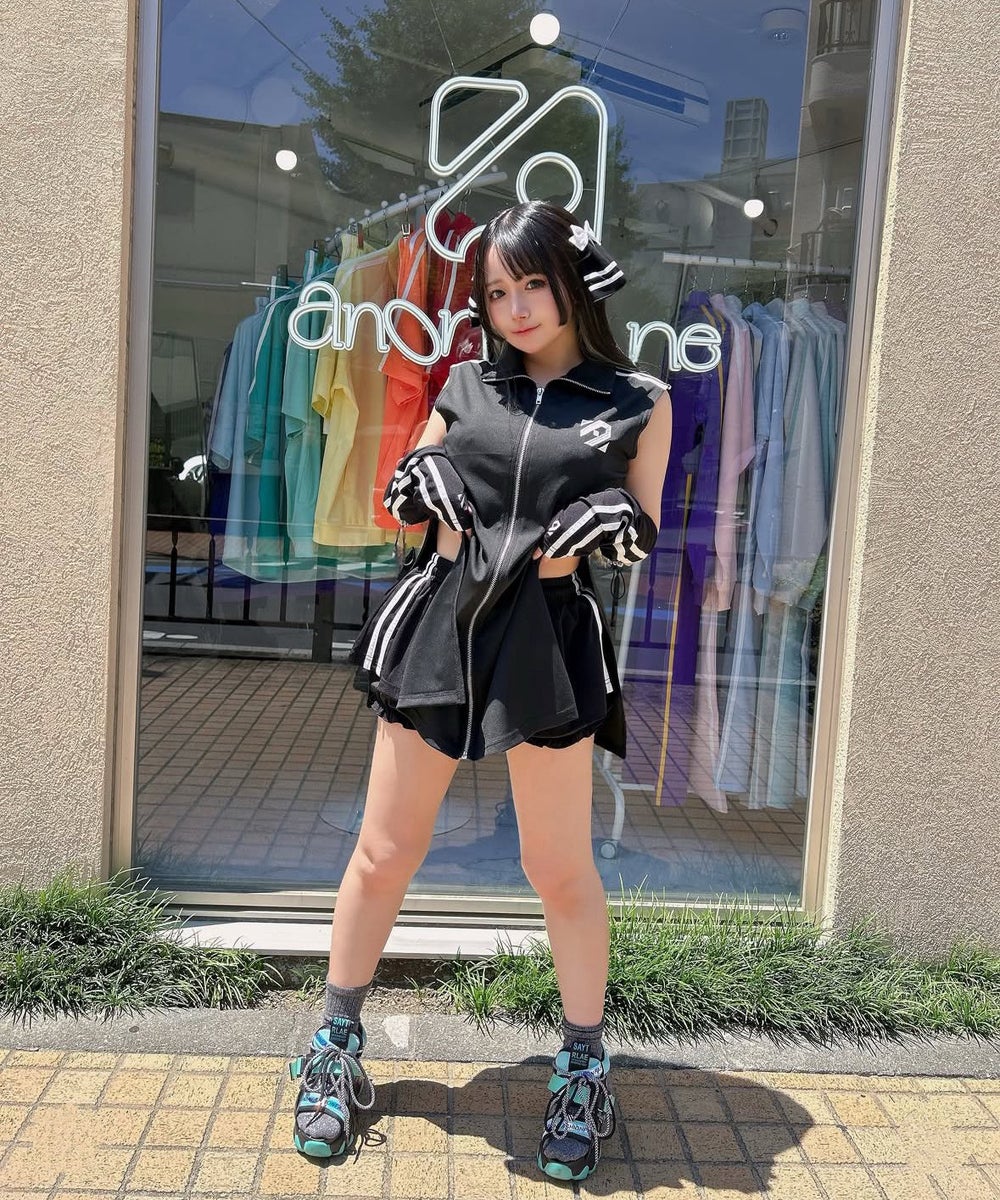ダレデモレルコンビネゾン